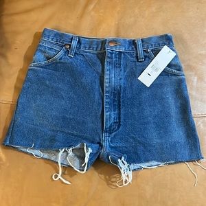 NWT Wrangler vintage cutoff Jean shorts denim Urban Outfitters size XS